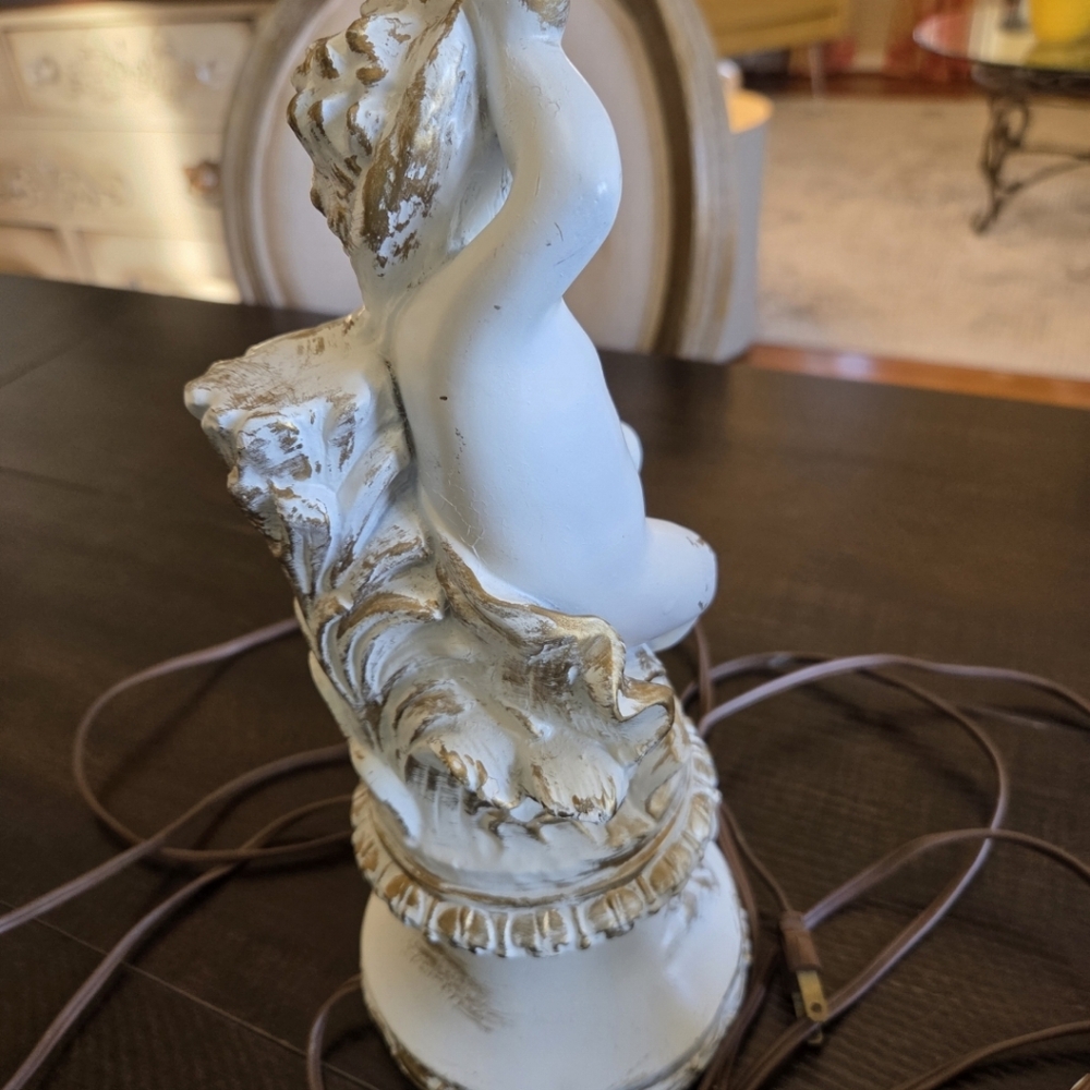 Vintage Cherub Table Lamps Off White Gold Hues Matching Set - Picture 6 of 16